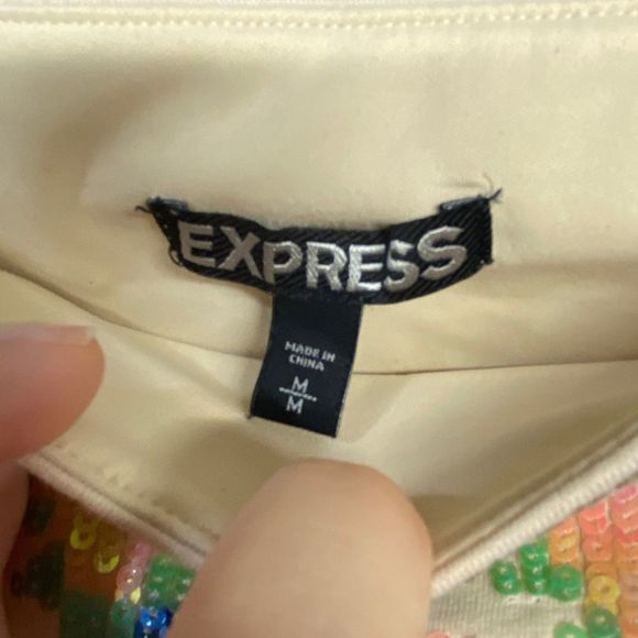 Express Sequin Blush Aztec Skirt Size Medium - Picture 4 of 6